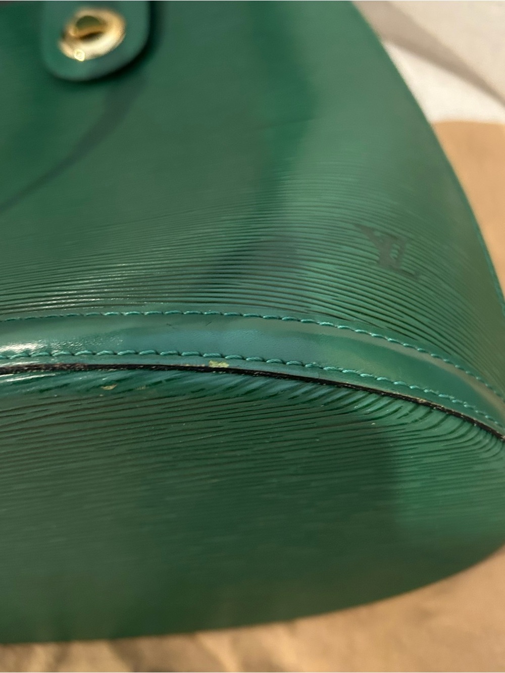 Louis Vuitton Cluny Green Epi Leather Bucket Shoulder Bag w/Entrupy Certificate - Picture 8 of 17